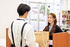 セカンドストリートの店頭買取公式画像